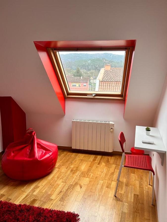 Acogedor Apartamento Atico En El Centro De O Porriño Zewnętrze zdjęcie